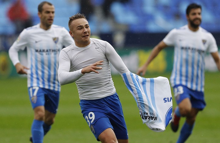 Un golazo de Ontiveros da la victoria al Málaga CF ante el Deportivo