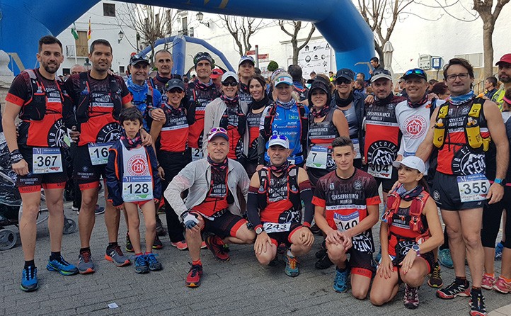 El CEM Sierra Blanca estrena equipación en Casares con ocho podios