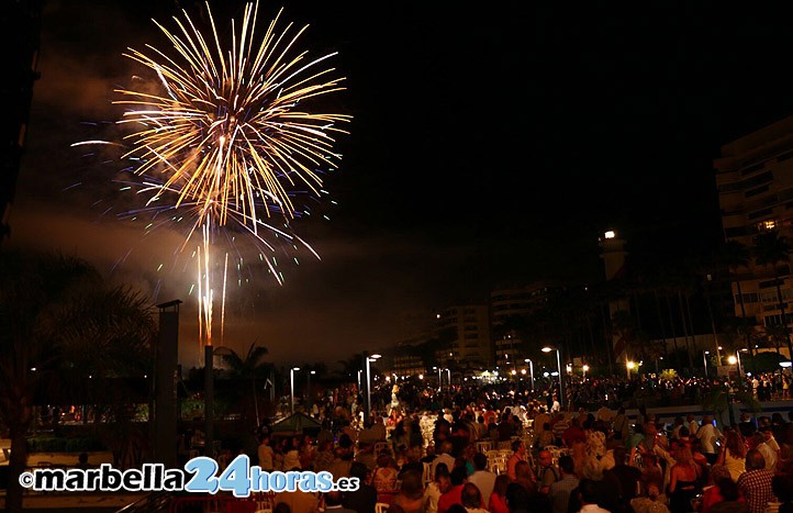 Marbella abre su Feria 2017 con los fuegos artificiales y la coronación