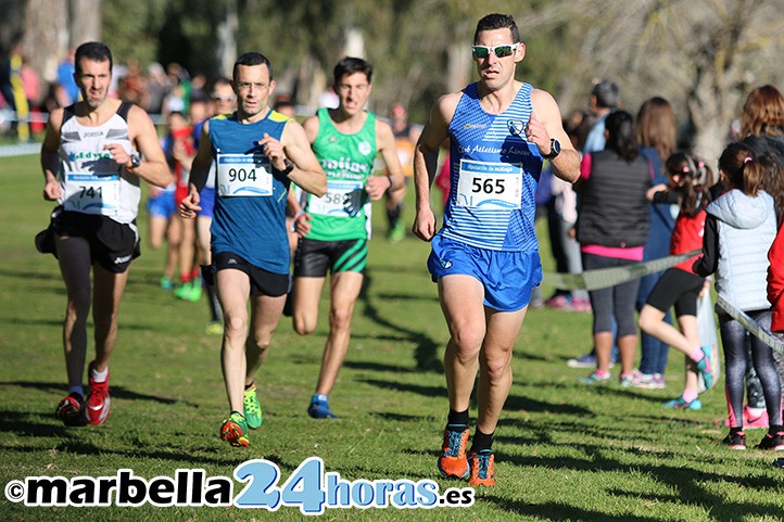 Cerca de 400 corredores participan en un atractivo Cross de San Pedro