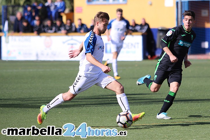 El Marbella juvenil cae ante el líder pero mantiene el segundo puesto (1-2)