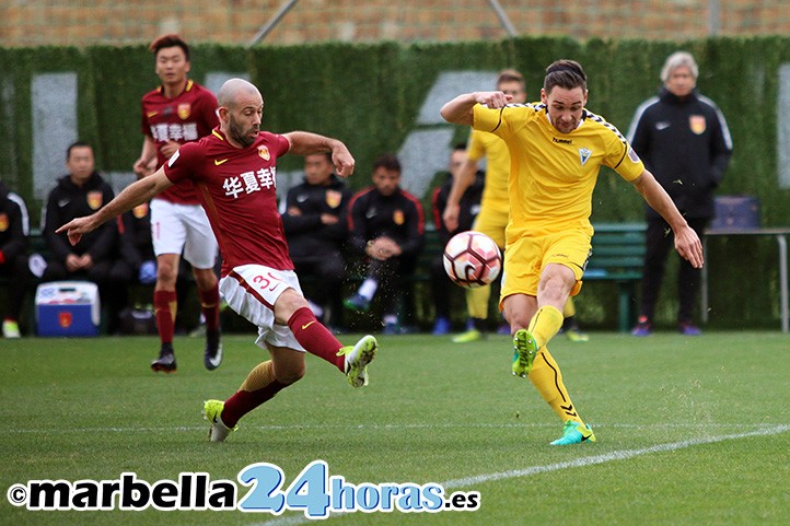 El Marbella FC se impone al Hebei Fortune de Mascherano (2-0)