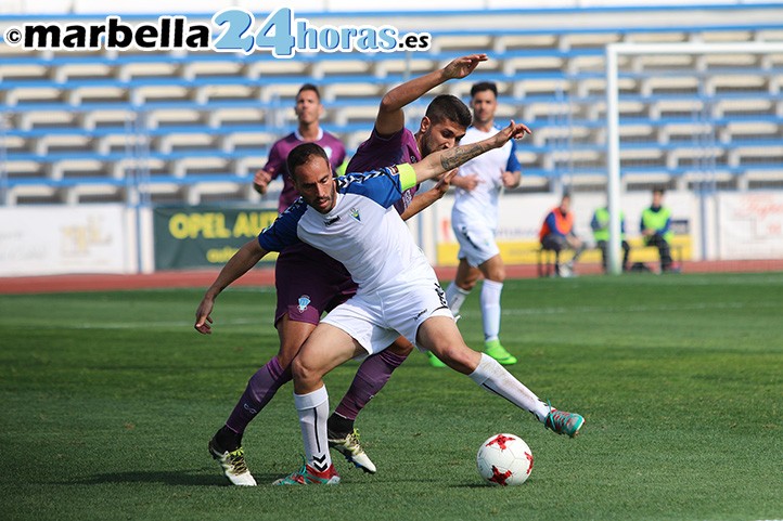 El Marbella FC duerme líder tras imponerse a un combativo Jumilla (2-0)