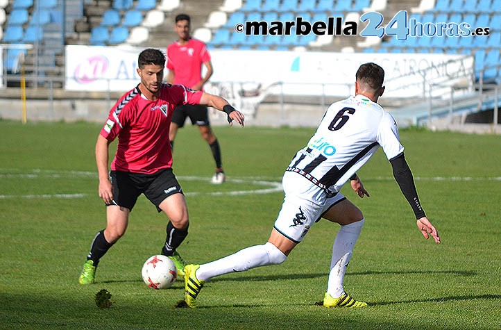 El Marbella FC pierde al mediocentro Carlos Indiano durante un mes