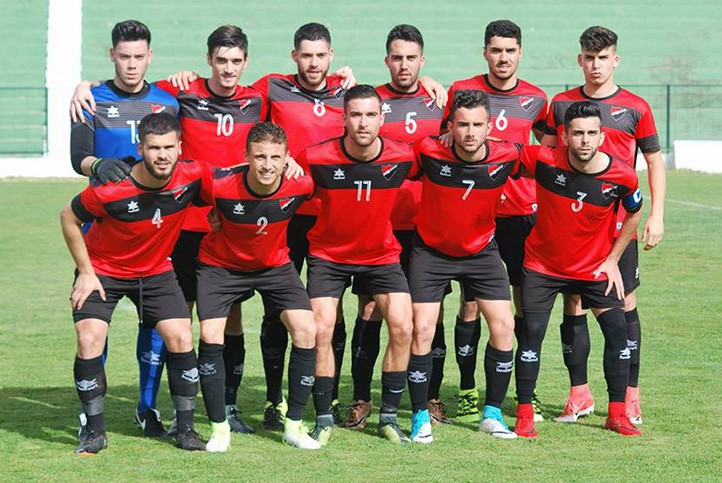 Un gran Jesús no puede impedir la derrota del San Pedro en Antequera (3-0)