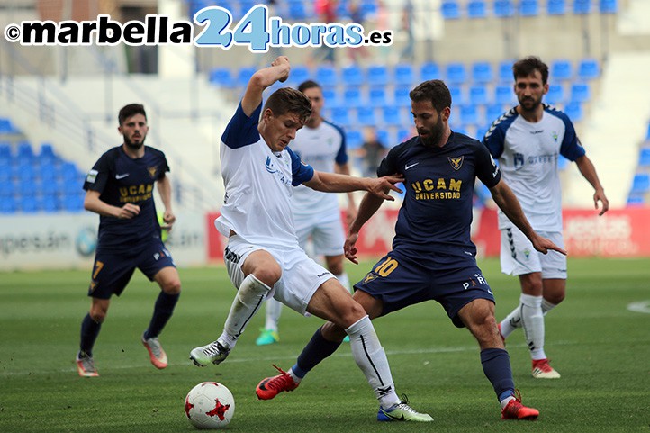 El Marbella FC da la cara pero cae ante un buen UCAM Murcia (2-1)