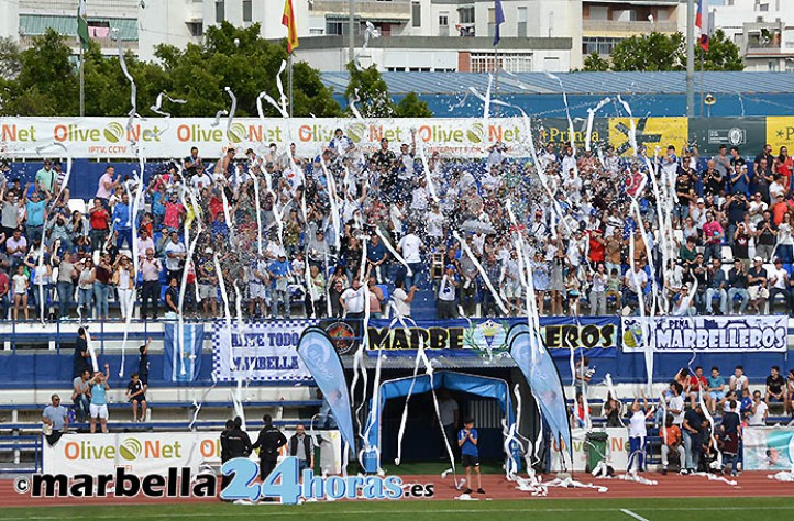 El Municipal vive una fiesta con la afición volcada con el Marbella FC