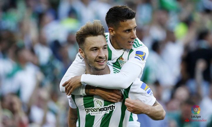 Loren debuta en un derbi ante el Sevilla marcando el gol del empate