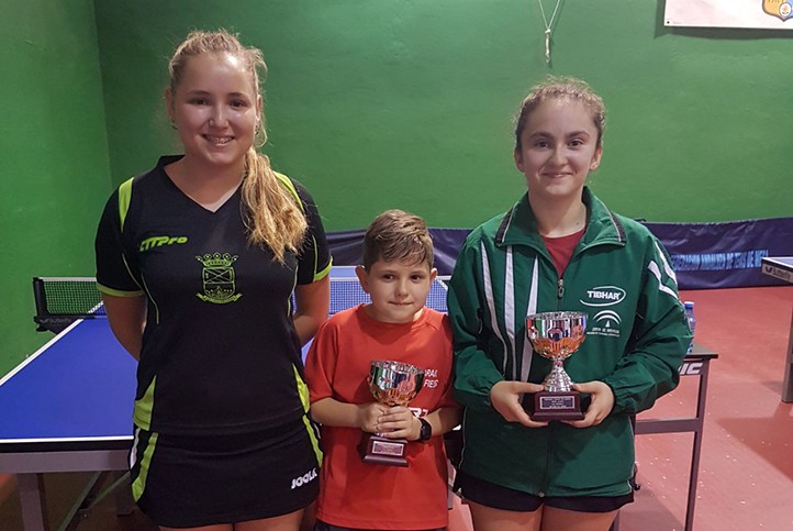 Yanira Sánchez vence en categoría absoluta en el Torneo de La Zubia