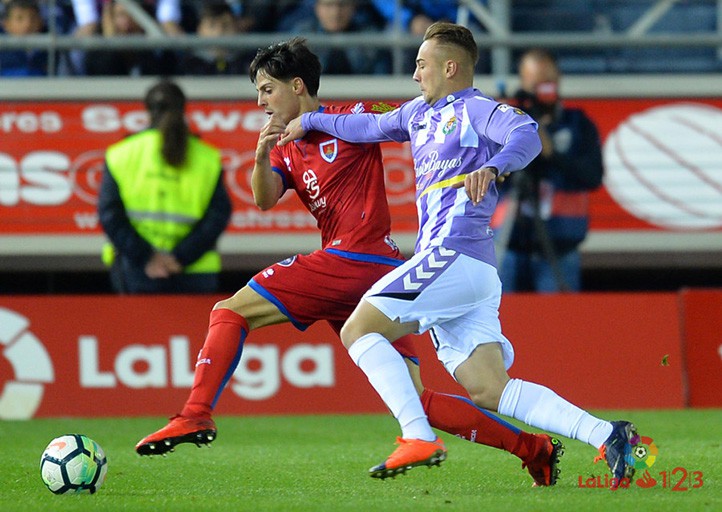 Javi Ontiveros y el Real Valladolid ponen pie y medio en Primera División