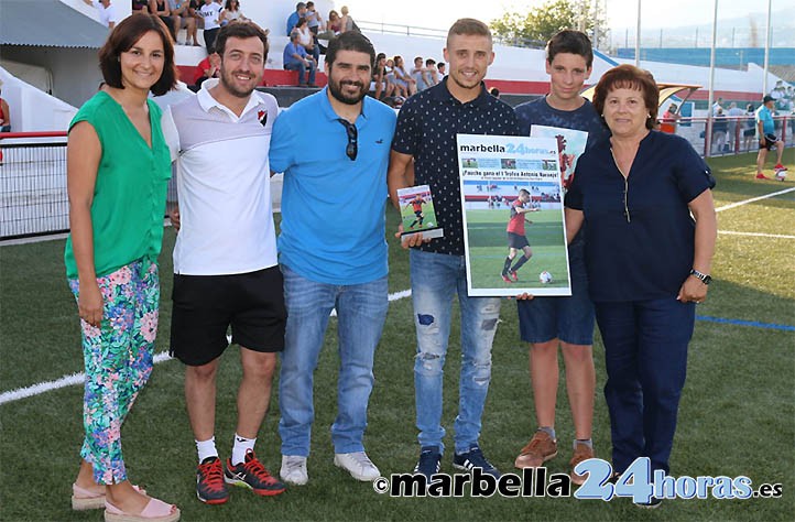 Faucho recoge el Trofeo Antonio Naranjo al mejor jugador del San Pedro