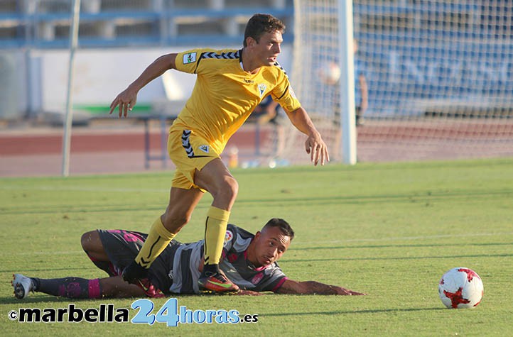 Los fichajes del Marbella se estrenan en el amistoso ante el Granada (0-1)