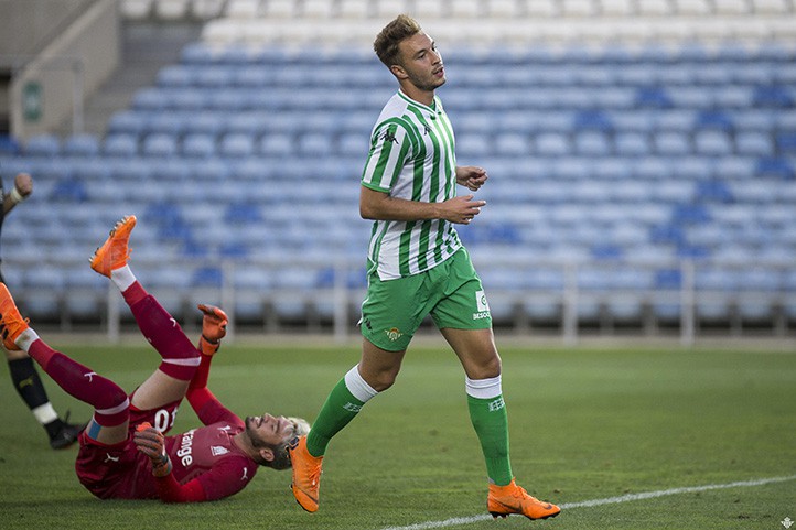 Loren no baja el ritmo y vuelve a marcar con el Betis en pretemporada