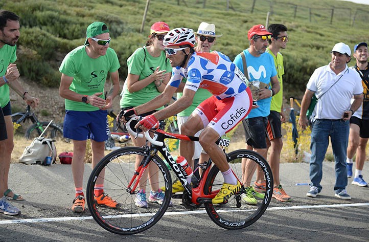 Maté salva la etapa reina de la Vuelta a España pese a una bronquitis