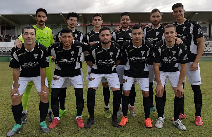 El Atlético Marbella cae en su primera salida ante el Zenit Torremolinos (5-3)