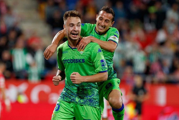 Loren da la victoria al Betis en Girona con su primer gol de la temporada