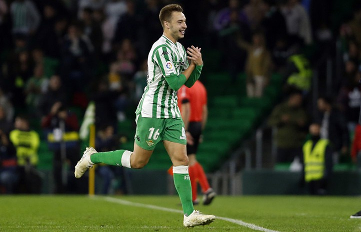 Loren vuelve a dar puntos al Real Betis con un gran gol ante el Celta