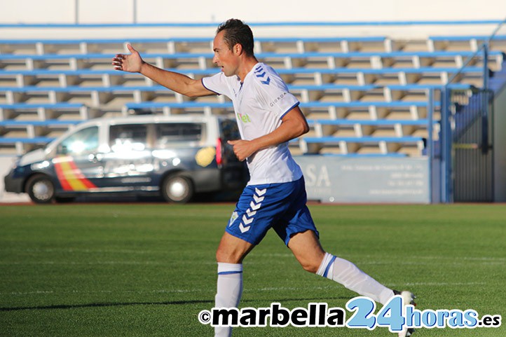 Lolo Pavón se estrena como goleador para dar los tres puntos al Marbella FC