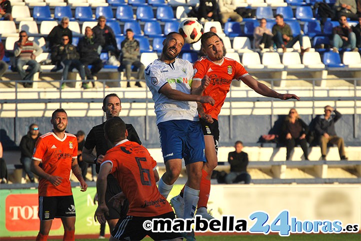 El Marbella entrega el partido en los primeros seis minutos al Cartagena (0-2)