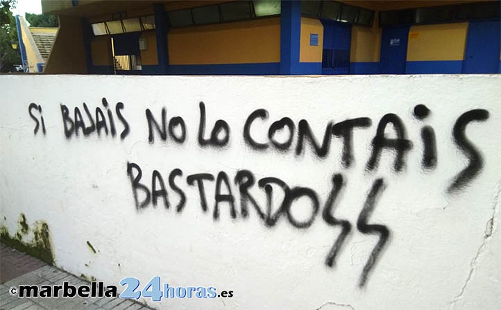 Aparecen pintadas nazis con insultos a los jugadores del Marbella FC