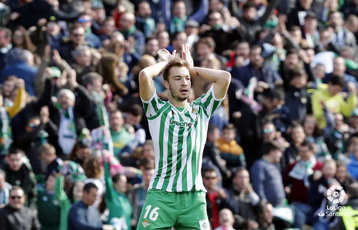 Loren confirma su buen momento con gol en la victoria del Betis