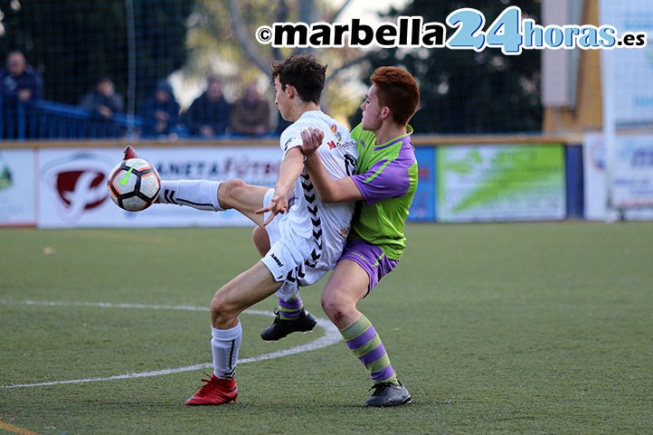 Al Marbella juvenil se le escapan dos puntos en los minutos finales (2-2)