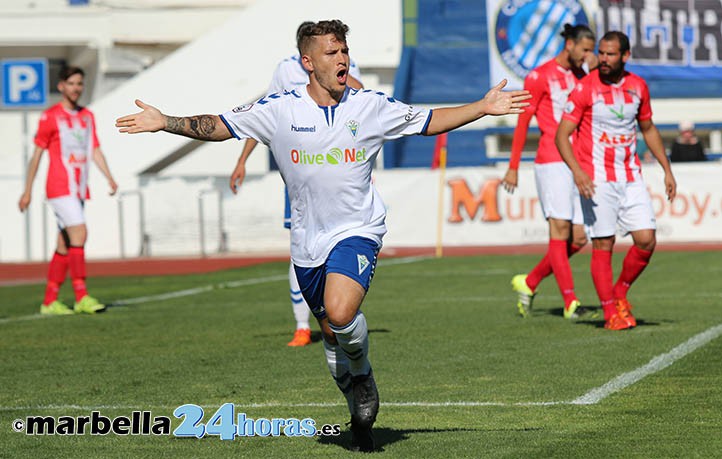 El Marbella pasa por encima del Don Benito con buen juego y goles (4-0)