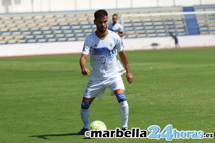 Saúl González, un lateral derecho con alma de pichichi en el Marbella FC