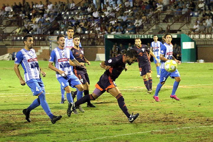 Saúl González, cuarto jugador del Marbella en marcar en tres jornadas seguidas