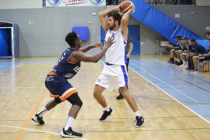 El CB Marbella cierra la pretemporada con una derrota ante Melilla (57-67)