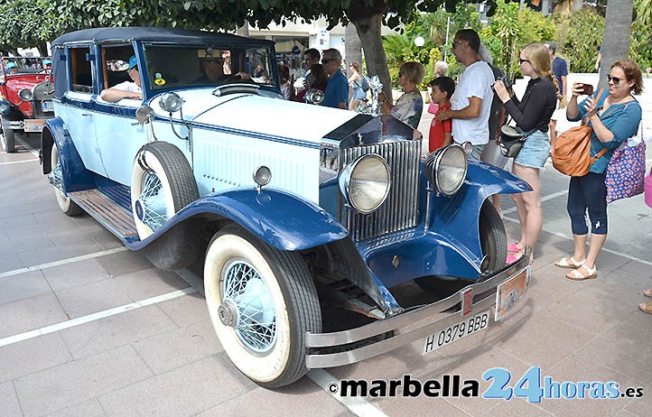 Coches de época con hasta casi cien años deslumbran en Marbella