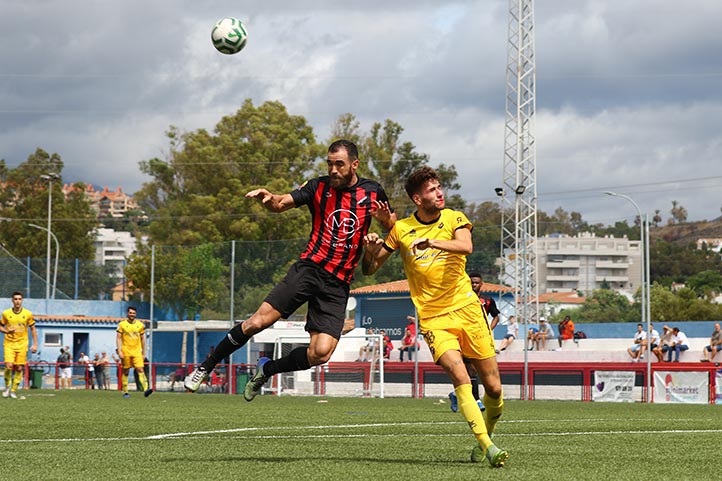 Un gol olímpico de Álvaro permite al San Pedro sumar ante el CD Rincón (1-1)