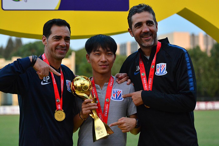 Jaime Molina logra la Liga sub-19 y el ascenso con el Shanghai Shenhua