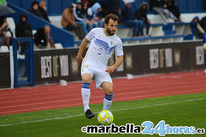 El doblete ante el Sevilla permite a Óscar García liderar el Pichichi del Grupo IV