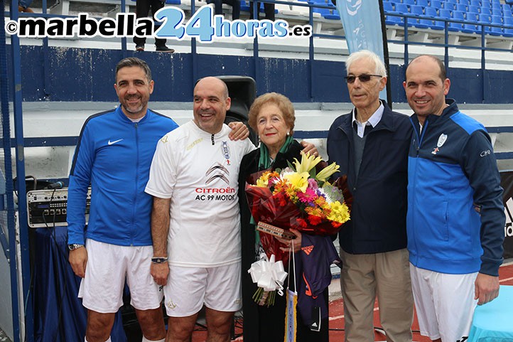 El fútbol marbellí rinde un merecido homenaje a Jaime Molina de Prado