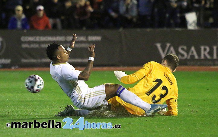 El Marbella pone contra las cuerdas al Valladolid y cede en los penaltis (1-1)