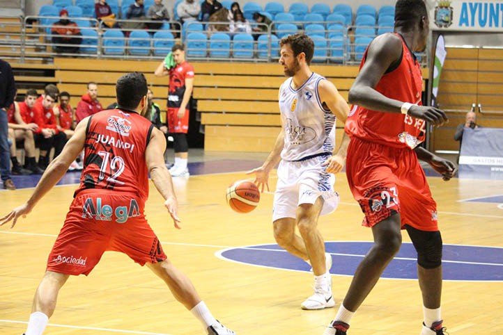 El CB Marbella asalta la cancha del Igualatorio Cantabria (63-66)