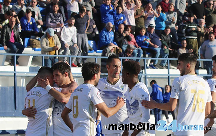 El Marbella le endosa una goleada al UCAM para soñar con el liderato (4-0)