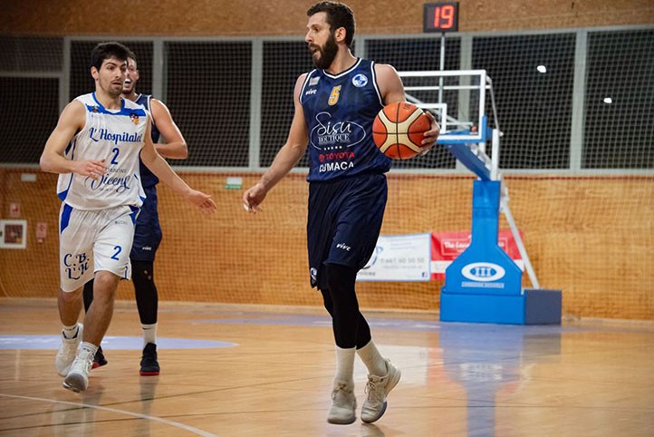 El CB Marbella despierta a tiempo para sumar su octava victoria seguida (71-73)