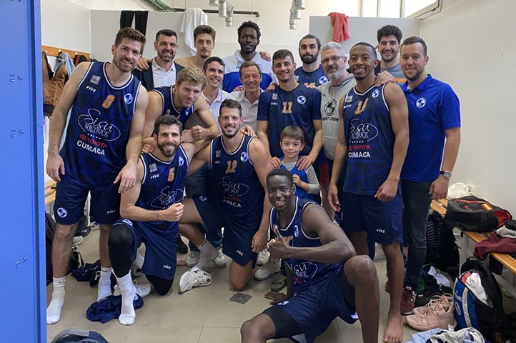 El CB Marbella sigue imparable tras un nuevo triunfo ante La Roda (76-65)