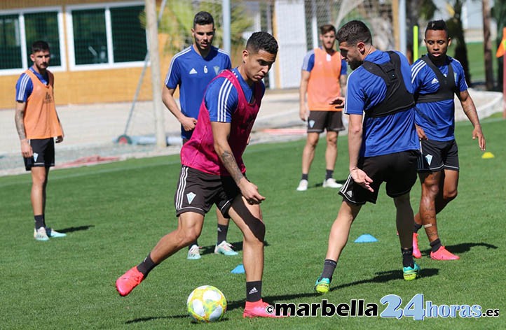 La Federación para la liga y el Marbella no jugará las dos próximas semanas