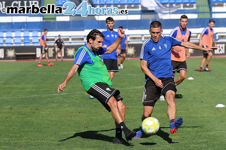 El Marbella se entrena al completo a la espera de noticias sobre el playoff