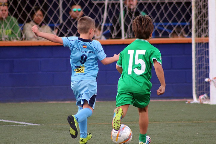 El fútbol base en Marbella aplaza los entrenos hasta conocer el calendario