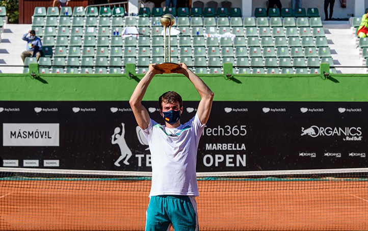 Pedro Martínez se impone a Jaume Munar en la final del Marbella Open