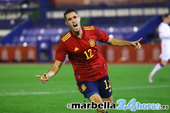 España sub-21 gana (2-0) a Islas Feroe en su primer partido en Marbella