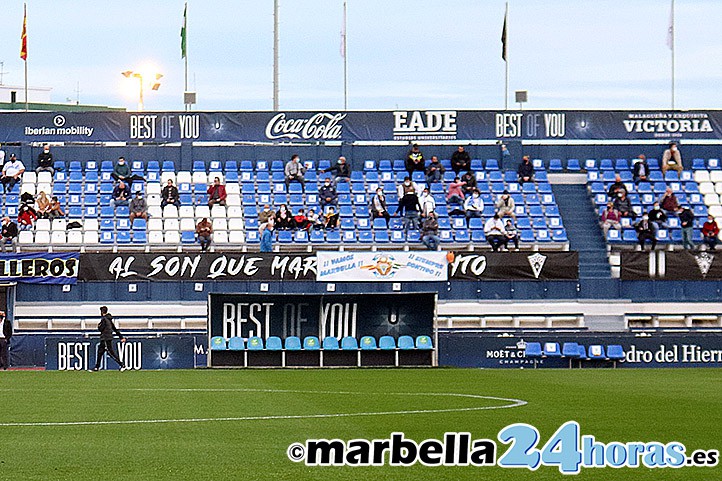 La afición del Marbella FC estalla con el sueño convertido en pesadilla