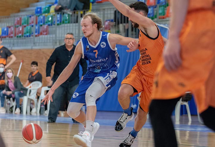 El CB Marbella despide 2020 con triunfo ante Melilla Enrique Soler (81-70)