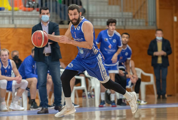 El CB Marbella regresa a la competición con triunfo ante Aquimisa (67-55)