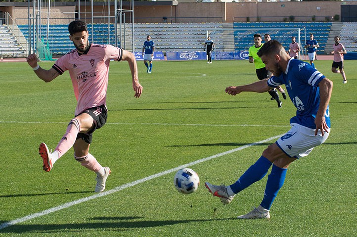 El Marbella consuma el primer descenso tras no ganar en San Fernando (0-0)