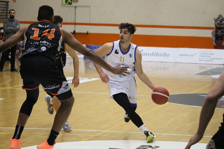 El CB Marbella roza la victoria en su visita al líder Juaristi (81-80)